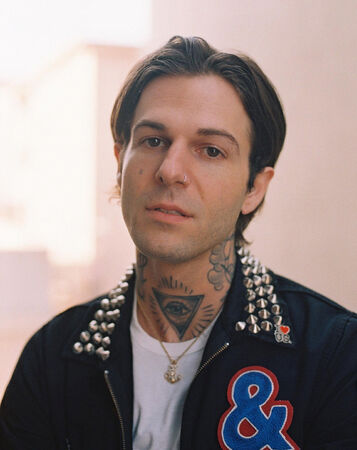 The Neighbourhood leAd singer: Jesse Rutherford  Jesse rutherford, The  neighbourhood lead singer, Savannah st patricks day