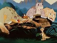 Littlefoot-cera-ducky-petrie-spike-the-great-valley-adventure-24264672-259-194