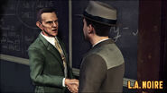 Le lieutenant Archie Colmyer serrant la main de Cole Phelps