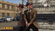 L.A. Noire104.jpg (649 kio) Stefan Bekowsky et Cole Phelps arme en main dans "Une carte très grise"