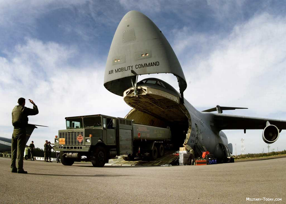 Rear doors of a C5 Galaxy, en.wikipedia.org/wiki/1975_Tan_S…