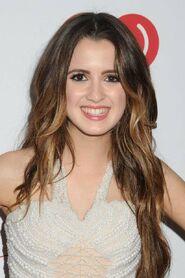 Laura at Jingle Ball (17)