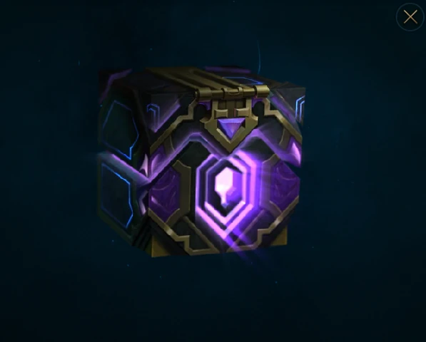 Otwierana Skrzynia Hextech zaczyna świecić od wewnątrz...