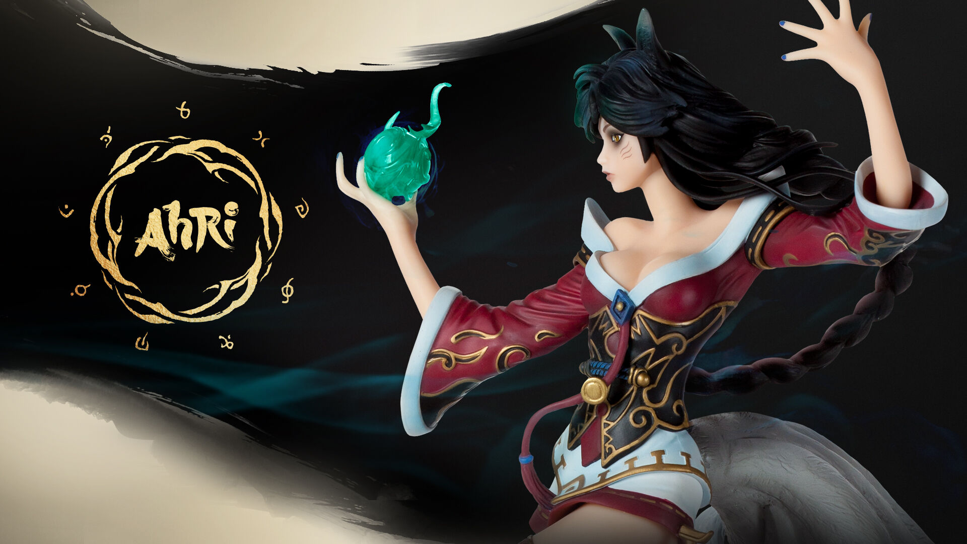 Ahri Stray Fox.jpg