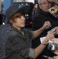 Justin Bieber (cross dominant; throws right handed)