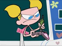 Dee Dee (Dexter's Laboratory) (Ambidextrous - Mostly Right-Handed)