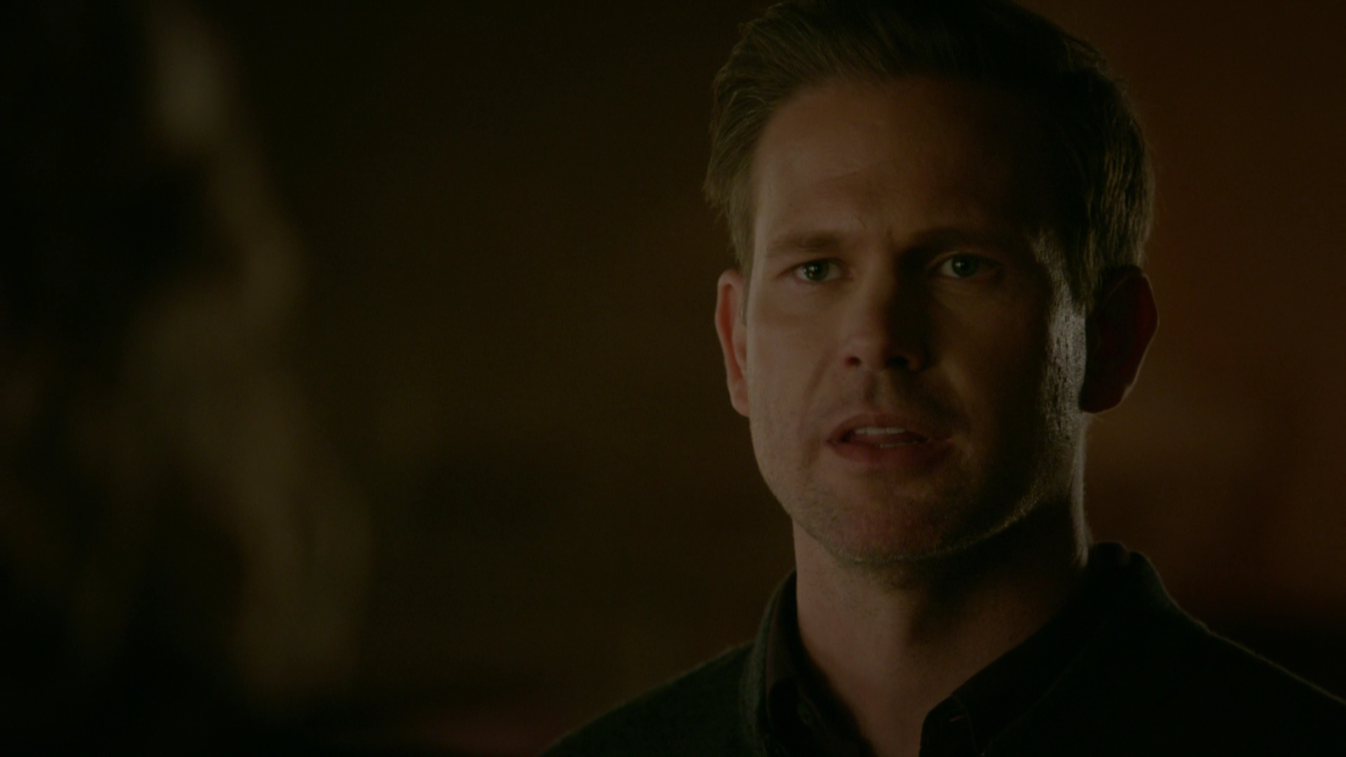 É o Que?: CROSSOVER - Alaric Saltzman fará um visitinha à Nova