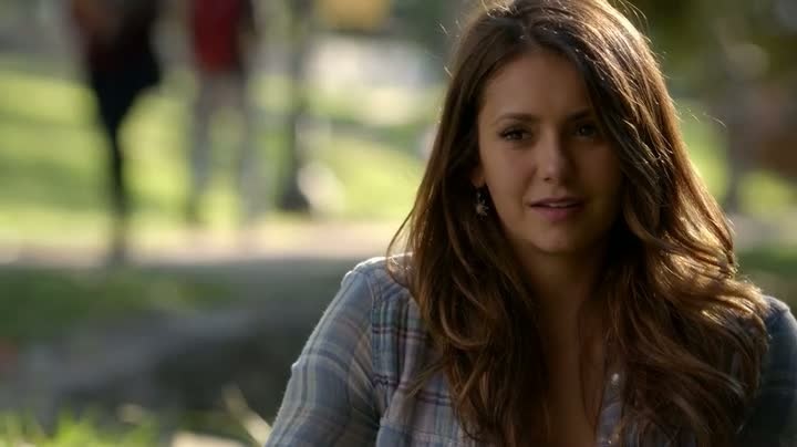 PorOndeAnda: Nina Dobrev, a Elena de The Vampire Diaries