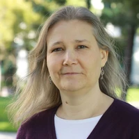 Amy Hennig's Twitter profile photograph.