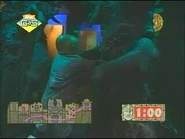 Temple2-5-.jpg (10 KB) Casey encounters a Temple Spirit (the second Temple Guard), ending his run.