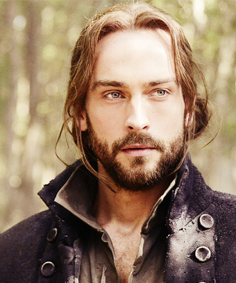 Ichabod-Crane-ichabod-crane-sleepy-hollow-tv-series-35759805-500-600