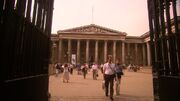 923540457-british-museum-gate-architecture-entrance-telefoning