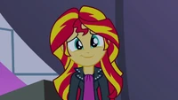 Sunset Shimmer's warm smile EG2.png (382 KB)