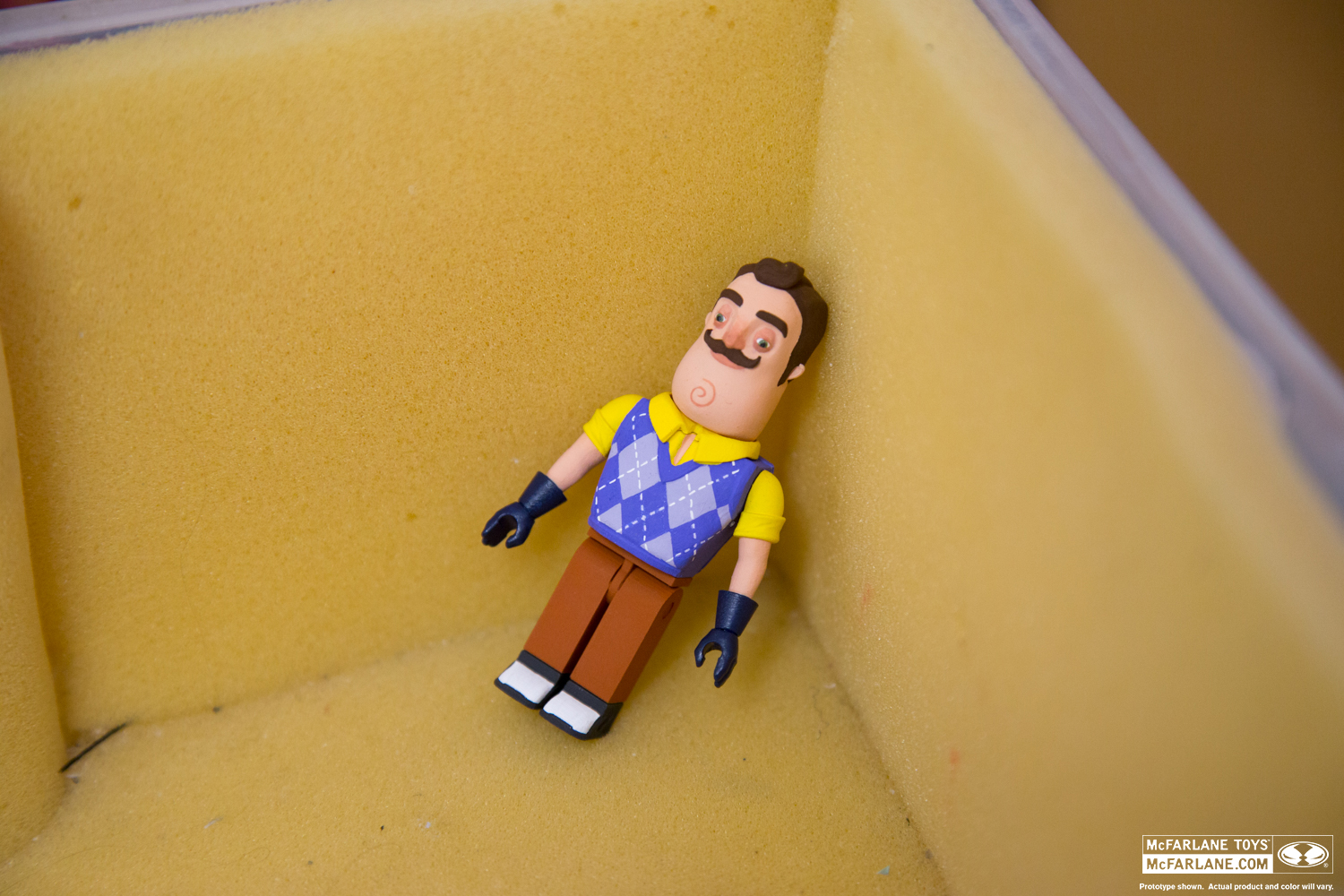 Lego hello neighbor minifigure hotsell