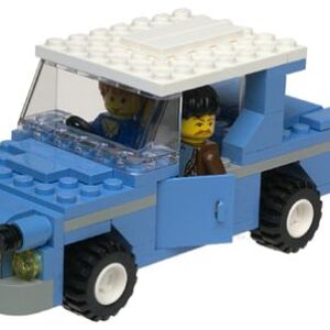 harry potter lego car in tree
