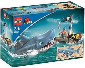 Lego large best sale shark
