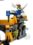 CHITemple6.jpg (161 KB) The landing platform