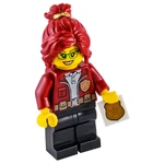 Jour 10 Freya McCloud avec un insigne de police