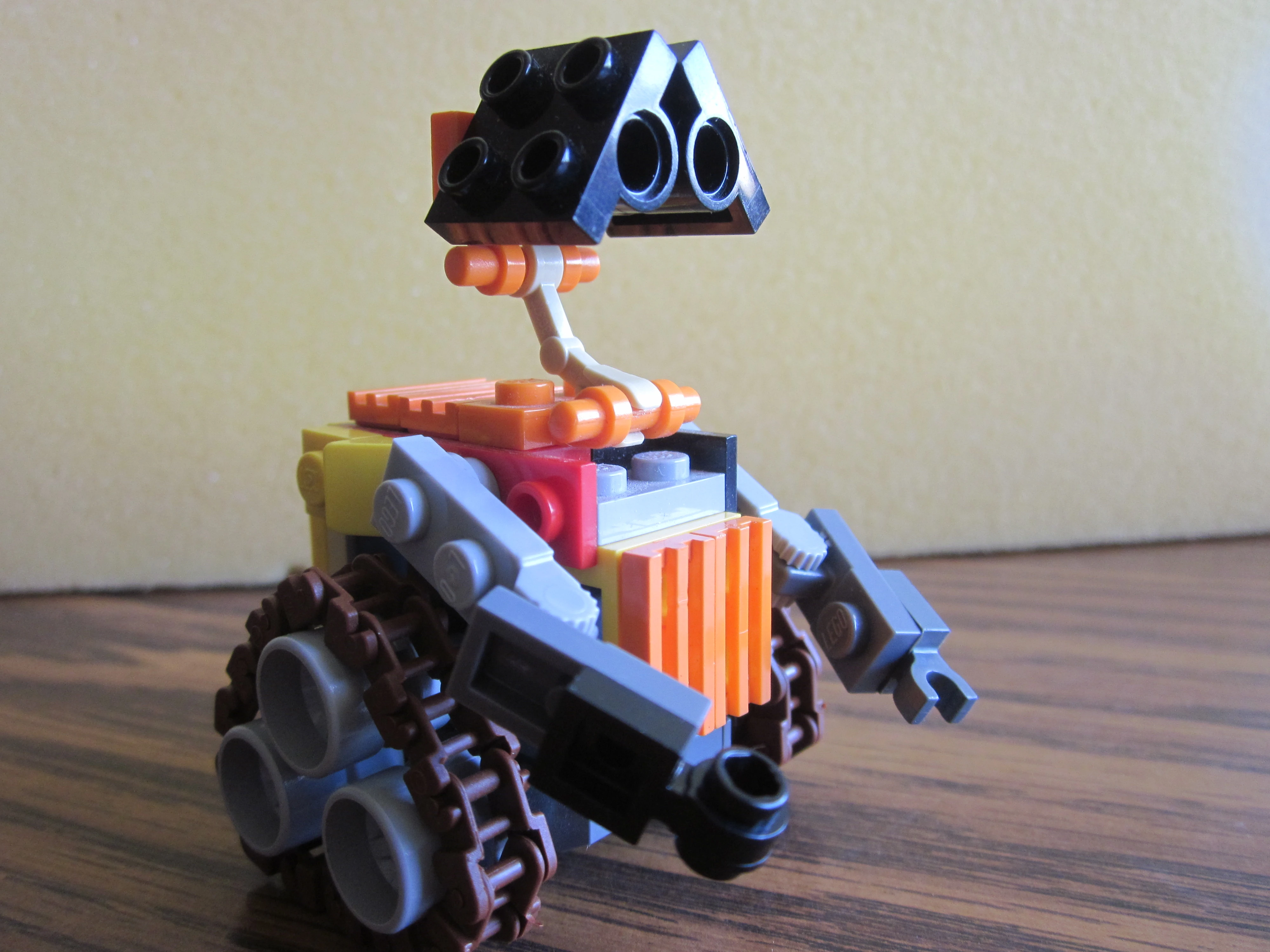 Custom:Wall-E | Brickipedia | Fandom