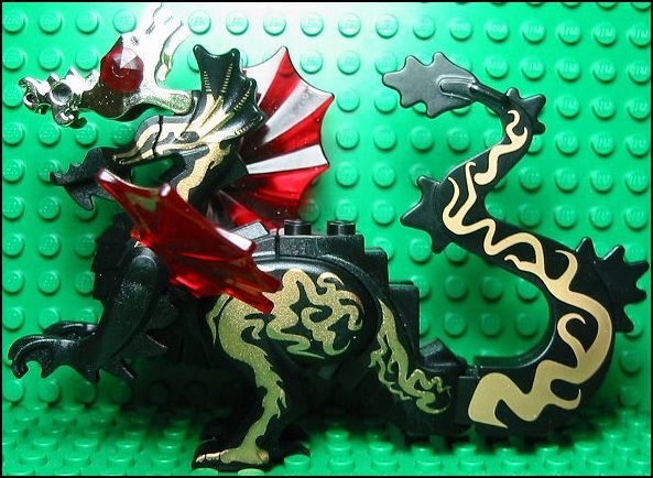 Lego Classic Green Dragon Minifigure with Red Wings 6076 6082 6087
