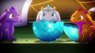 Bébé dragon blanc éclosion 2-Teaser 2016