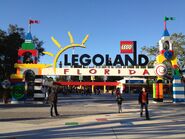 The LEGOLAND Florida front gate.