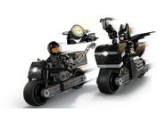 76179 La course-poursuite en motos de Batman et Selina Kyle 2
