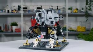 LEGO Lunar Lander Designer Video Review 10266