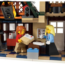 10222 Winter Village Post Office Brickipedia Fandom 10222 winter village post office is a seasonal exclusives set along the same lines as 10216 winter village bakery. 10222 winter village post office