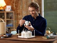 21056d.jpg (742 KB) Promotional photo