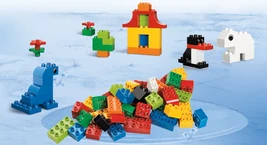 5548 S'amuser à construire avec DUPLO