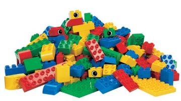 Duplo brick set top