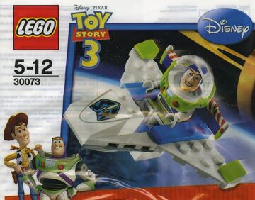 Lego toy story buzz lightyear star command ship sales