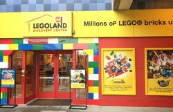 How To: Build A LEGO® Flower  LEGOLAND Discovery Center Westchester