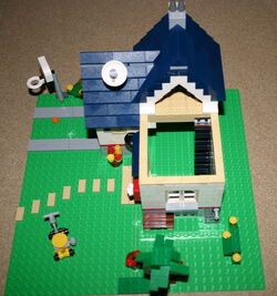  LEGO Creator 5891 House with Garage : LEGO: Toys & Games