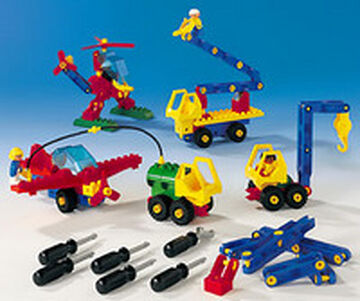 9121 Giant DUPLO Toolo Airport Brickipedia Fandom