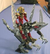 8811 lhikan astride.jpg (41 KB) Lhikan on the Kikanalo