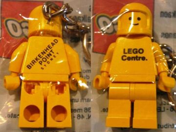 Lego cheap spaceman keyring