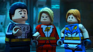 Lego-justice-league-cosmic-clash-04