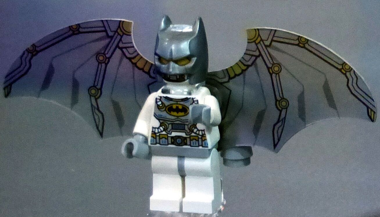 LYL BRICK Custom Batman Tactical Batsuit Lego Minifigure