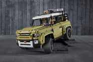 42110 Defender1