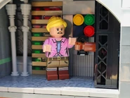 Ellie find Ray’s arm.jpeg (293 KB) Ellie Sattler finds Mr. Arnold’s arm