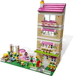 3315 alt4.jpg (363 KB) Olivia's house arranged to have four-storeys.