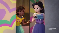 Andrea wants to know how they can distract the audience while Stephanie does an underwater structural inspection.