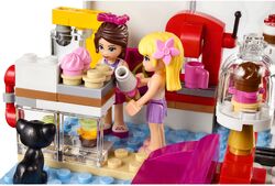 Heartlake cupcake cafe sale
