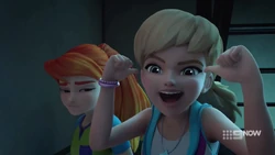 Stephanie shouting about how great she is (Mia is not impressed).