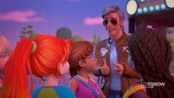 Luca showing Mia he’s better at awful jokes then she is.