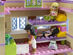 Brød Staple Overskæg Summer Riding Camp (3185) | LEGO Friends Wiki | Fandom