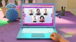 Carter’s mugshot photos.