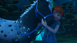 The horse wants another Mia cuddle.